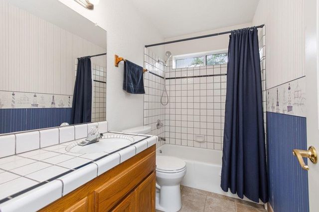 2881 Gladstone Ln, Cameron Park, CA 95682