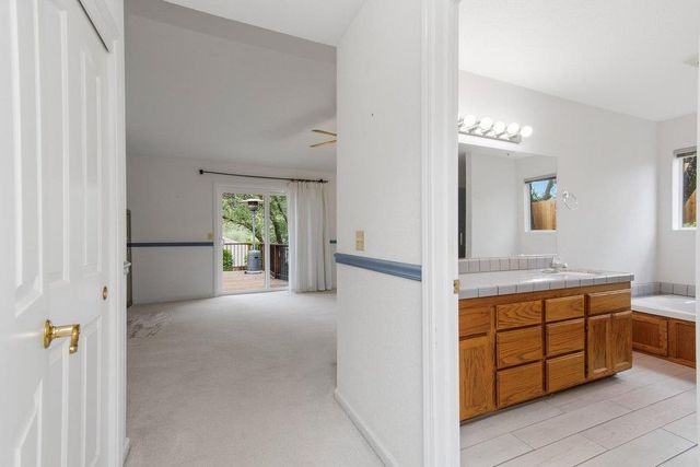 2881 Gladstone Ln, Cameron Park, CA 95682