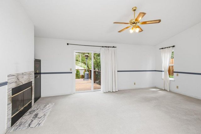 2881 Gladstone Ln, Cameron Park, CA 95682
