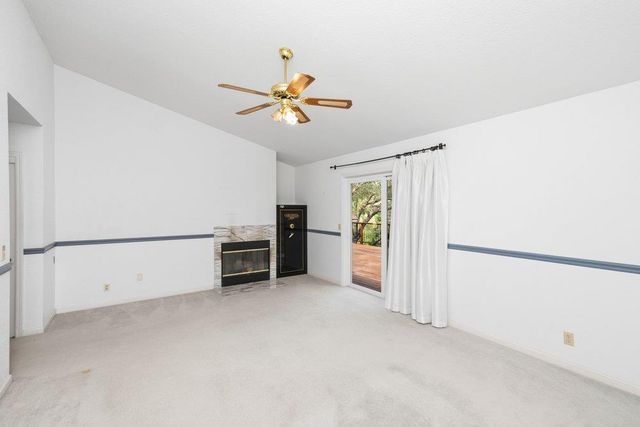 2881 Gladstone Ln, Cameron Park, CA 95682