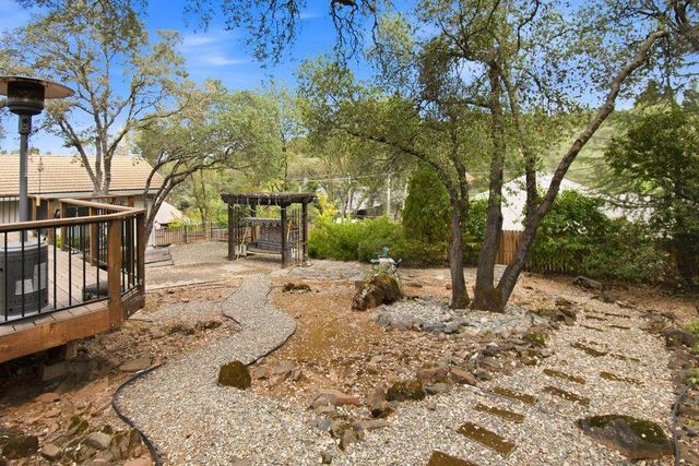 2881 Gladstone Ln, Cameron Park, CA 95682
