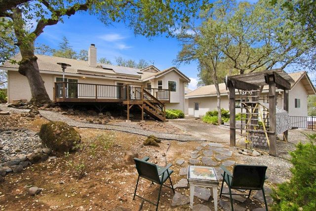 2881 Gladstone Ln, Cameron Park, CA 95682