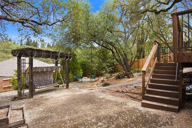 2881 Gladstone Ln, Cameron Park, CA 95682