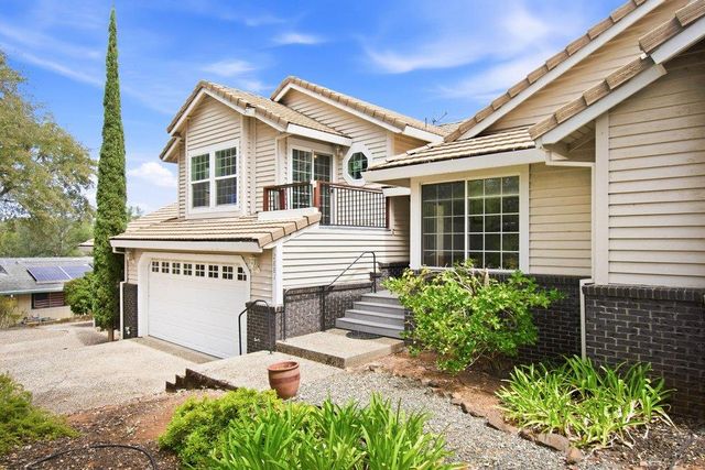 2881 Gladstone Ln, Cameron Park, CA 95682