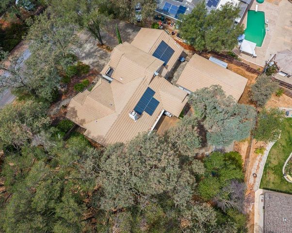 2881 Gladstone Ln, Cameron Park, CA 95682