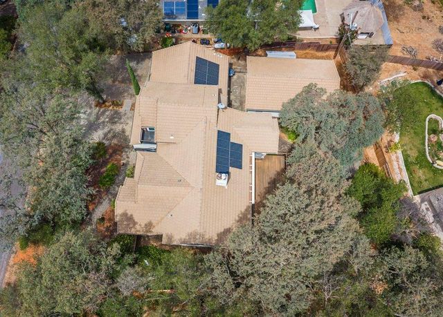 2881 Gladstone Ln, Cameron Park, CA 95682