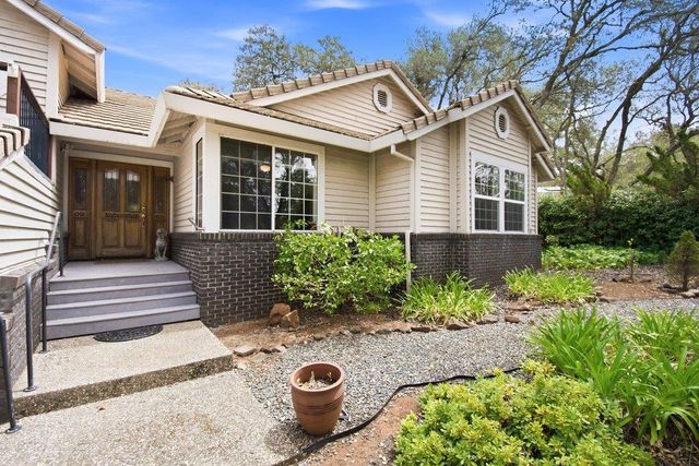 2881 Gladstone Ln, Cameron Park, CA 95682