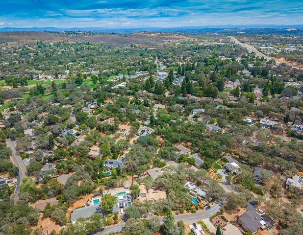 2881 Gladstone Ln, Cameron Park, CA 95682