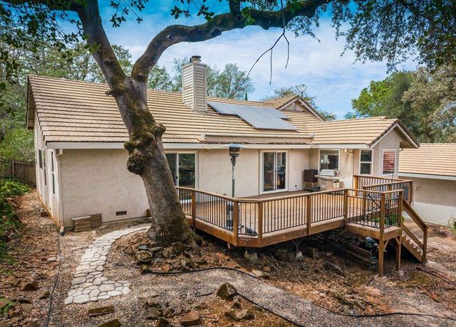 2881 Gladstone Ln, Cameron Park, CA 95682