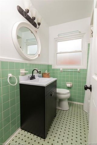 4476 Vassar Street, Dearborn Heights, MI 48125