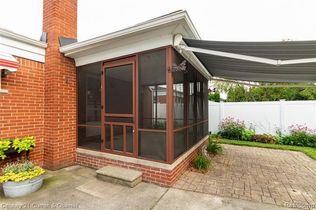 4476 Vassar Street, Dearborn Heights, MI 48125