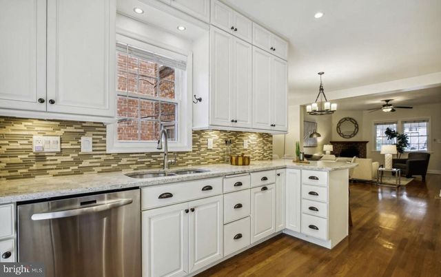 1770 HOBART ST NW, Washington, DC 20009