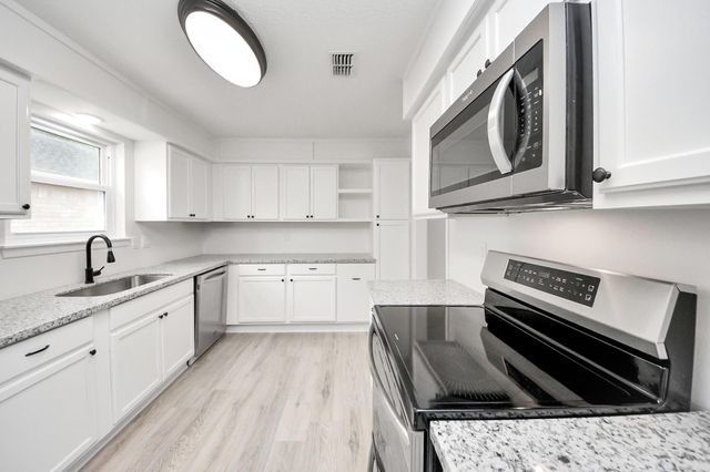 15722 Pagehurst Drive, Houston, TX 77084