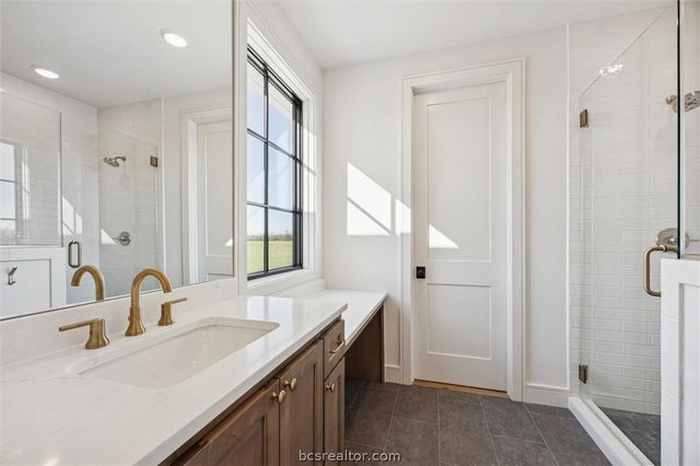 5655 Brazos Bow Way, Washington, TX 77880