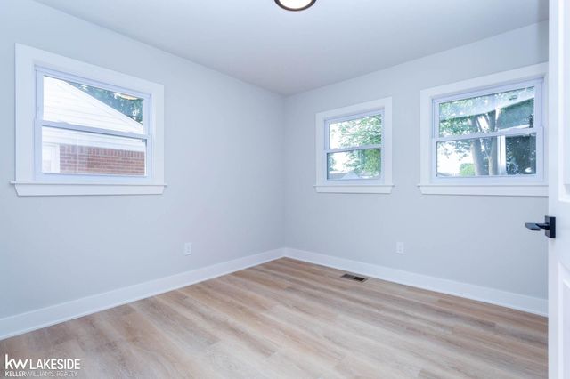 22815 Carolina Street, St Clair Shores, MI 48080