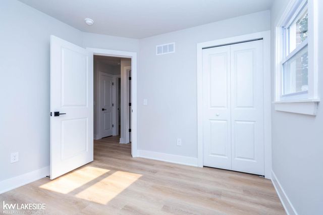 22815 Carolina Street, St Clair Shores, MI 48080