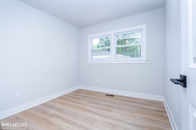 22815 Carolina Street, St Clair Shores, MI 48080