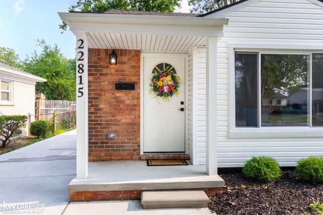 22815 Carolina Street, St Clair Shores, MI 48080
