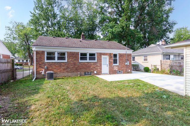 22815 Carolina Street, St Clair Shores, MI 48080