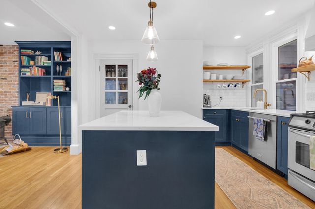 24 Albion Pl 1, Boston, MA 02129