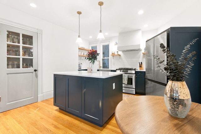 24 Albion Pl 1, Boston, MA 02129