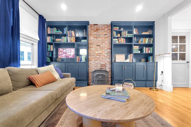 24 Albion Pl 1, Boston, MA 02129
