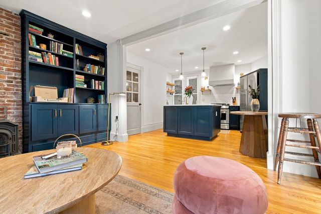 24 Albion Pl 1, Boston, MA 02129