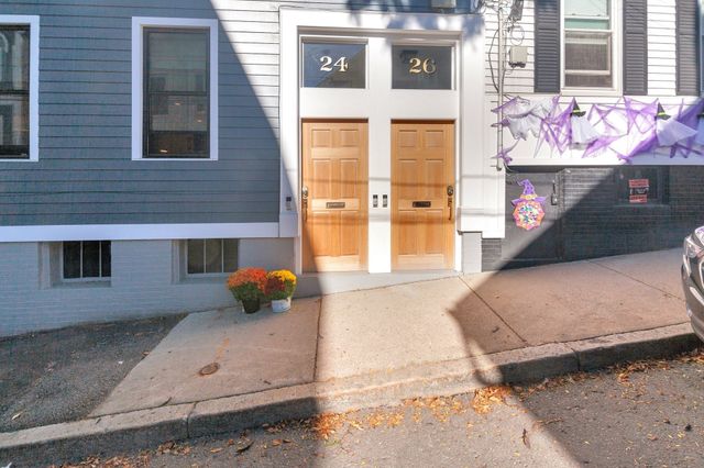 24 Albion Pl 1, Boston, MA 02129