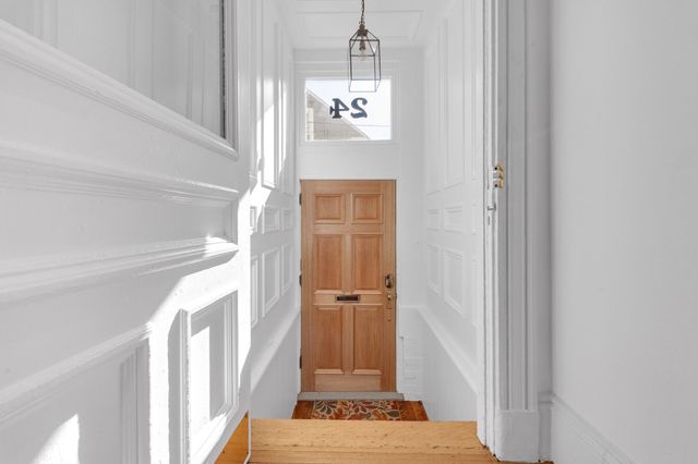24 Albion Pl 1, Boston, MA 02129