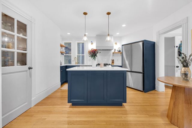 24 Albion Pl 1, Boston, MA 02129