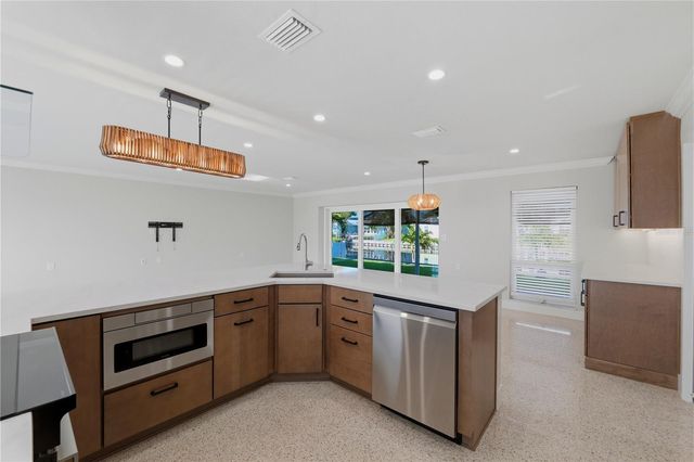 4152 13TH LANE NE, St Petersburg, FL 33703