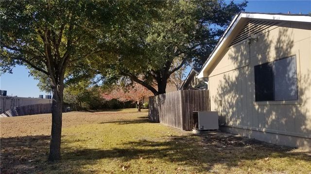 1011 Markham LN B, Austin, TX 78753