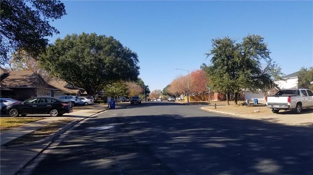 1011 Markham LN B, Austin, TX 78753