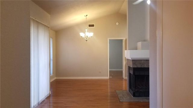 1011 Markham LN B, Austin, TX 78753