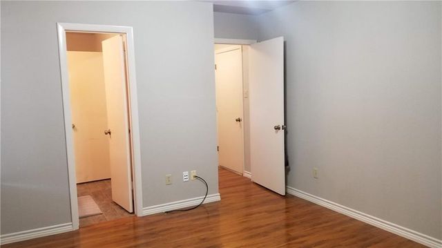 1011 Markham LN B, Austin, TX 78753