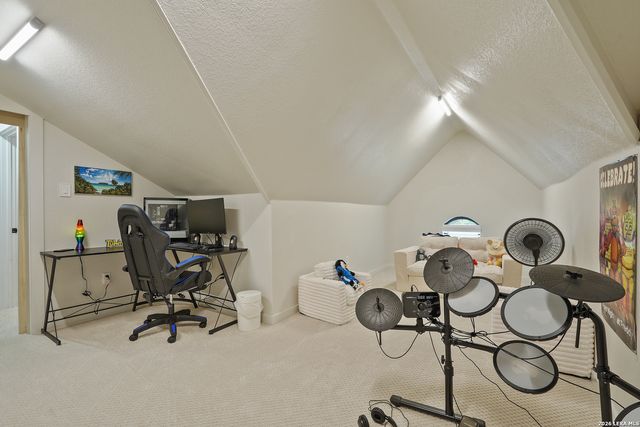 25519 Stormy Rock, San Antonio, TX 78255