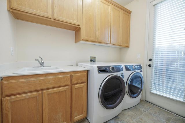 1537 Atlantic Ave, Ripon, CA 95366