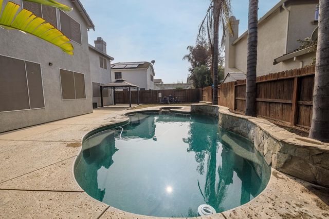 1537 Atlantic Ave, Ripon, CA 95366