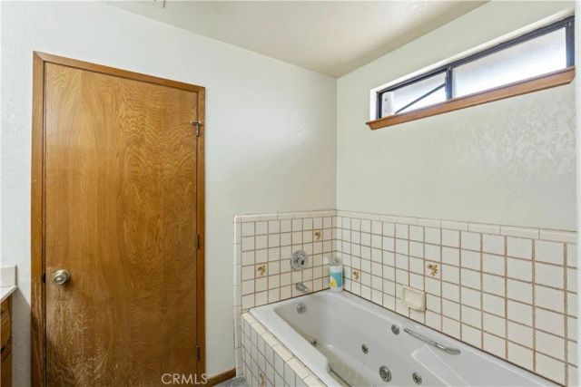 16226 Brookfield Drive, Victorville, CA 92394