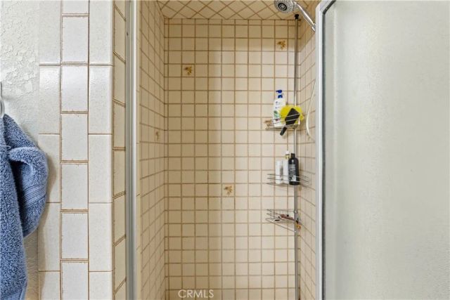 16226 Brookfield Drive, Victorville, CA 92394