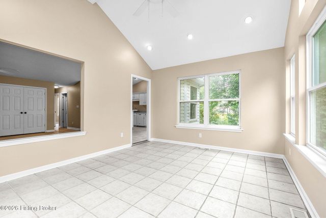 1601 Spinner Pl, La Grange, KY 40031