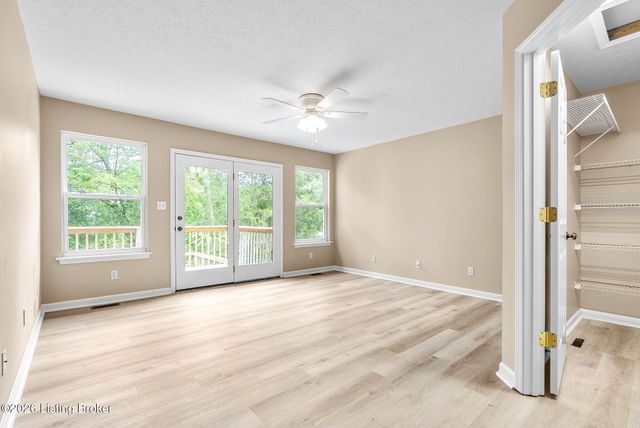 1601 Spinner Pl, La Grange, KY 40031