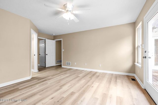 1601 Spinner Pl, La Grange, KY 40031