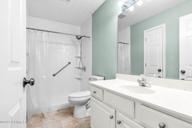 1601 Spinner Pl, La Grange, KY 40031