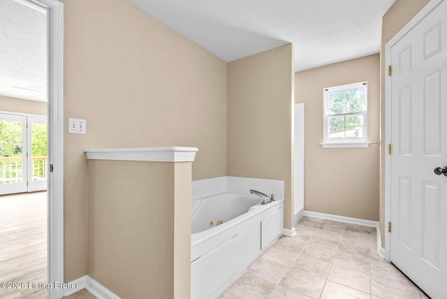 1601 Spinner Pl, La Grange, KY 40031