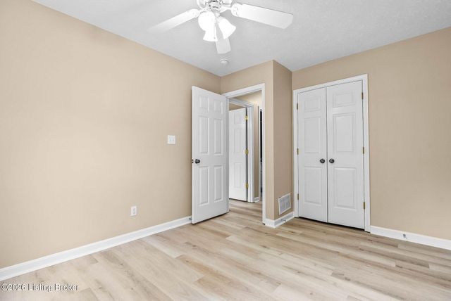1601 Spinner Pl, La Grange, KY 40031