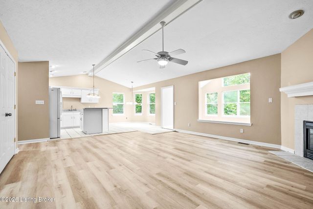 1601 Spinner Pl, La Grange, KY 40031