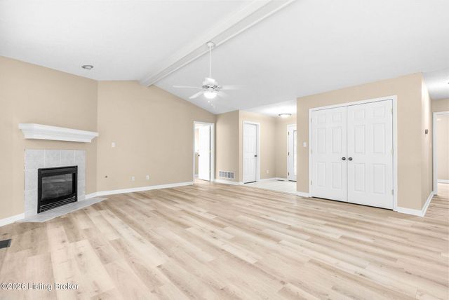 1601 Spinner Pl, La Grange, KY 40031