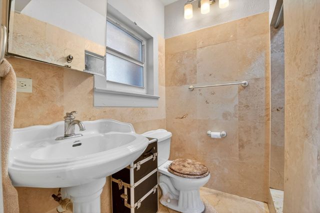 411 51 Street, West Palm Beach, FL 33407