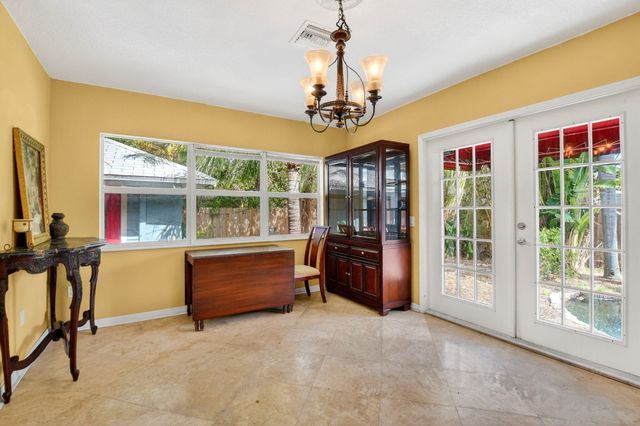 411 51 Street, West Palm Beach, FL 33407